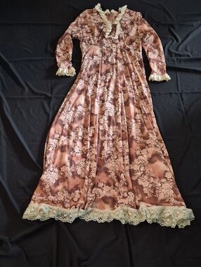 Vintage  Brown/Tan Floral Maxi Dress with Crochet Lace Trim